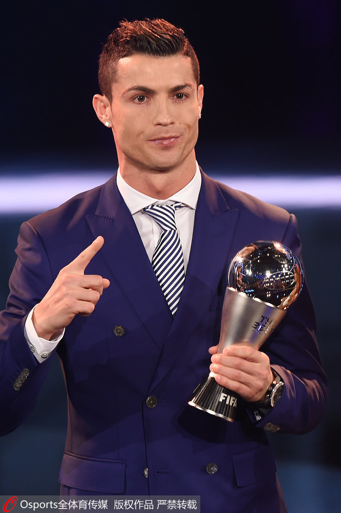 要来切尔西了？哈维-西蒙斯社媒简介删除RB莱比锡字样