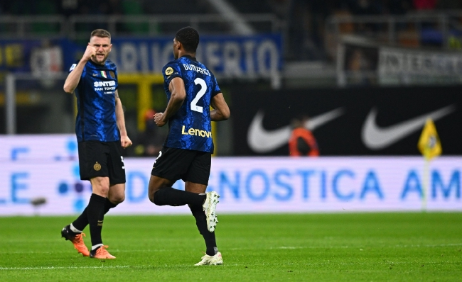 贝蒂斯 - 巴塞罗那：拉卡尔图哈的榜首之争