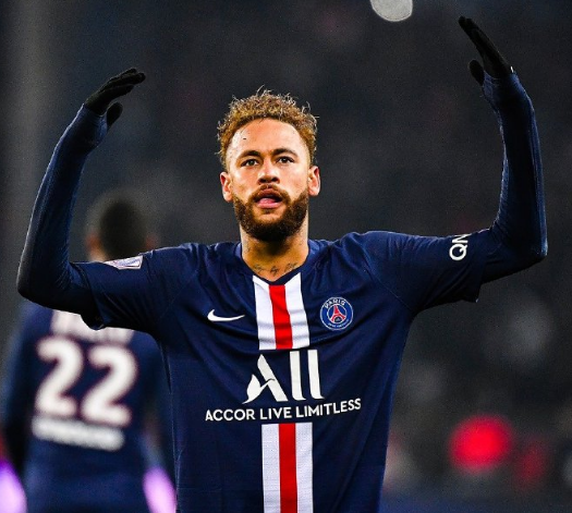 女排世俱赛开门红！朱婷贡献13分，科内3-0横扫奥兰多