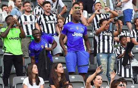 图片报：多特蒙德连伤两主力后卫，预计面临数周缺阵